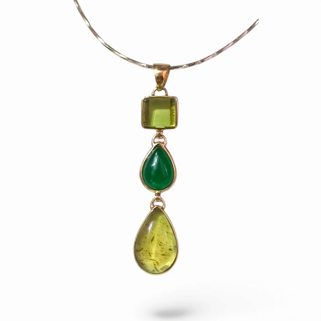 Green amber and jade pendant necklace mounted on silver