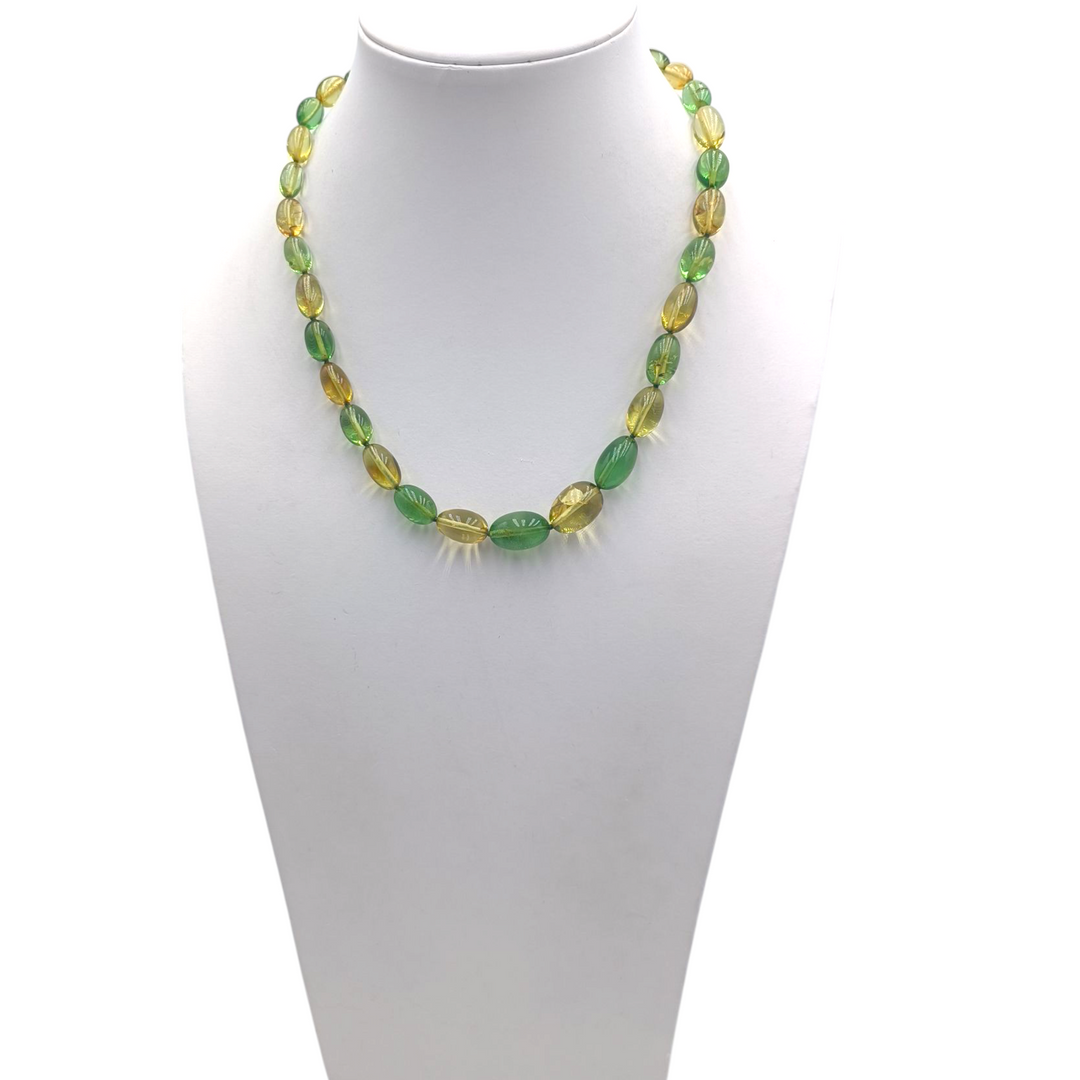 Collana ambra verde e gialla del Mar Baltico