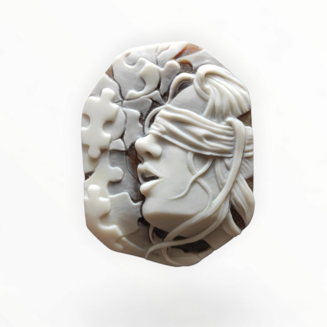 "Modern Lady Luck" Pendant Necklace in Sardonic Cameo