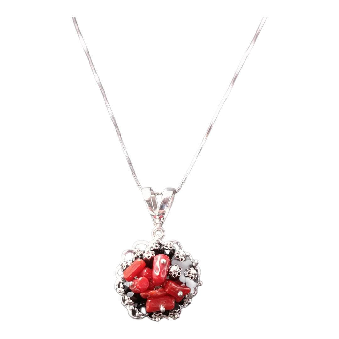Ciondolo fiore in corallo e agata montato su argento