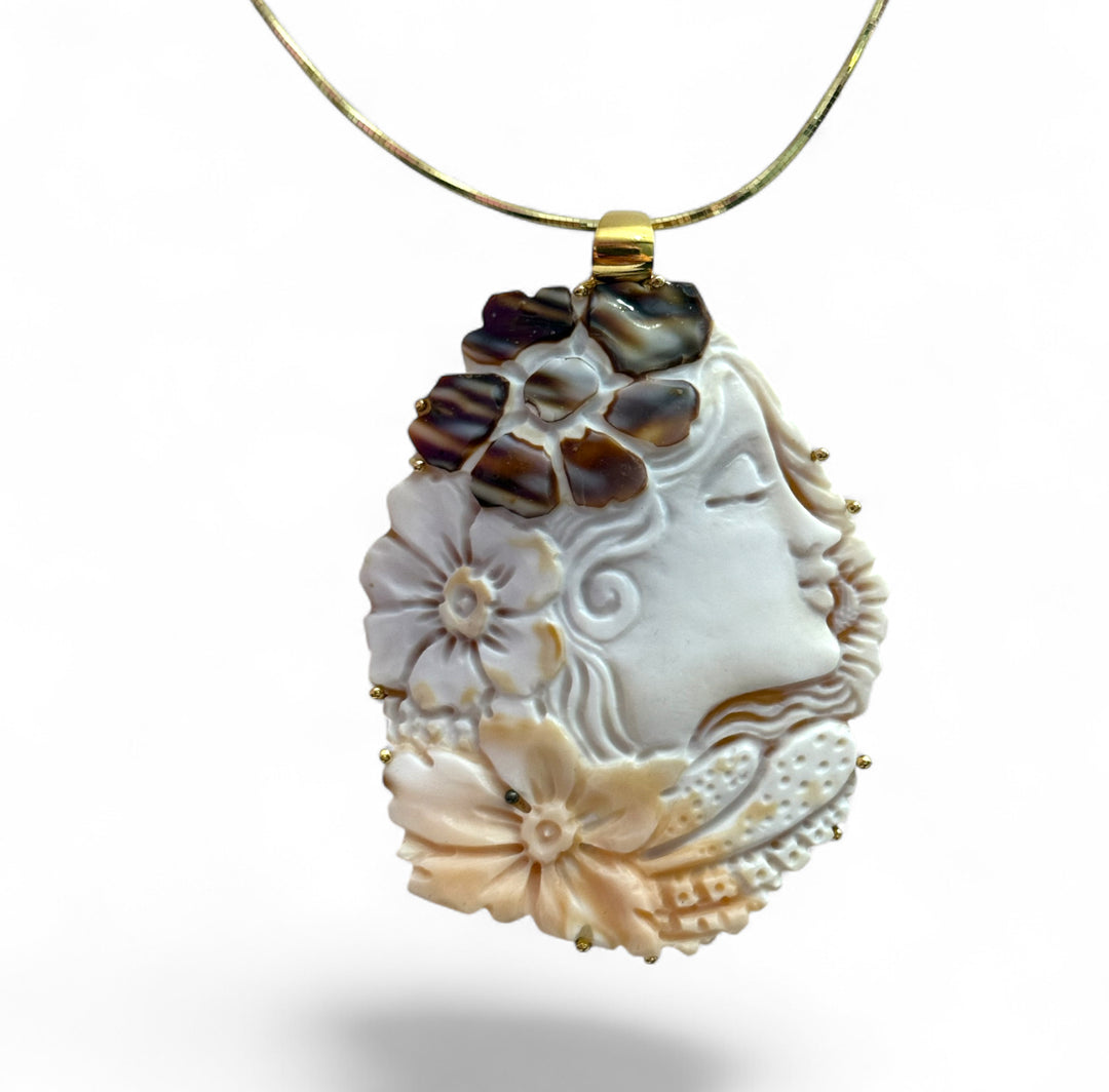 “Author’s Cameo” Pendant Necklace Mounted in Silver