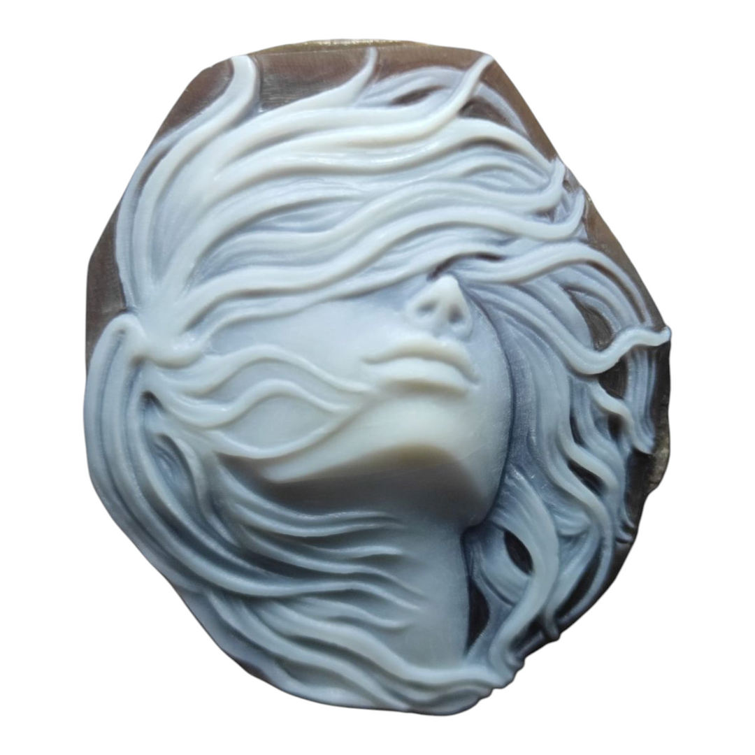 "Lady of the Wind" pendant necklace engraved on a shell