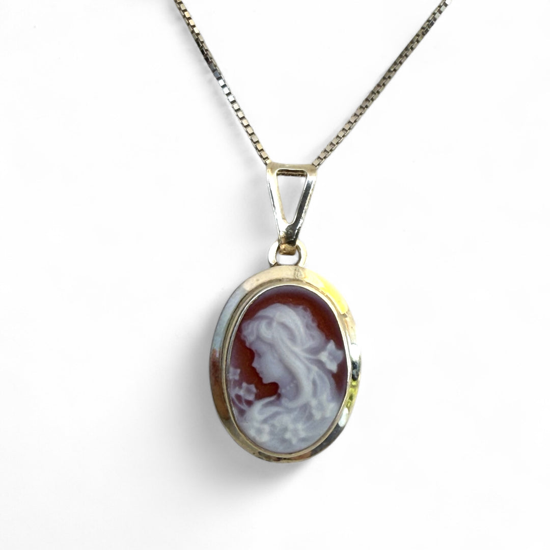 Red Agate "lady" pendant necklace mounted on silver