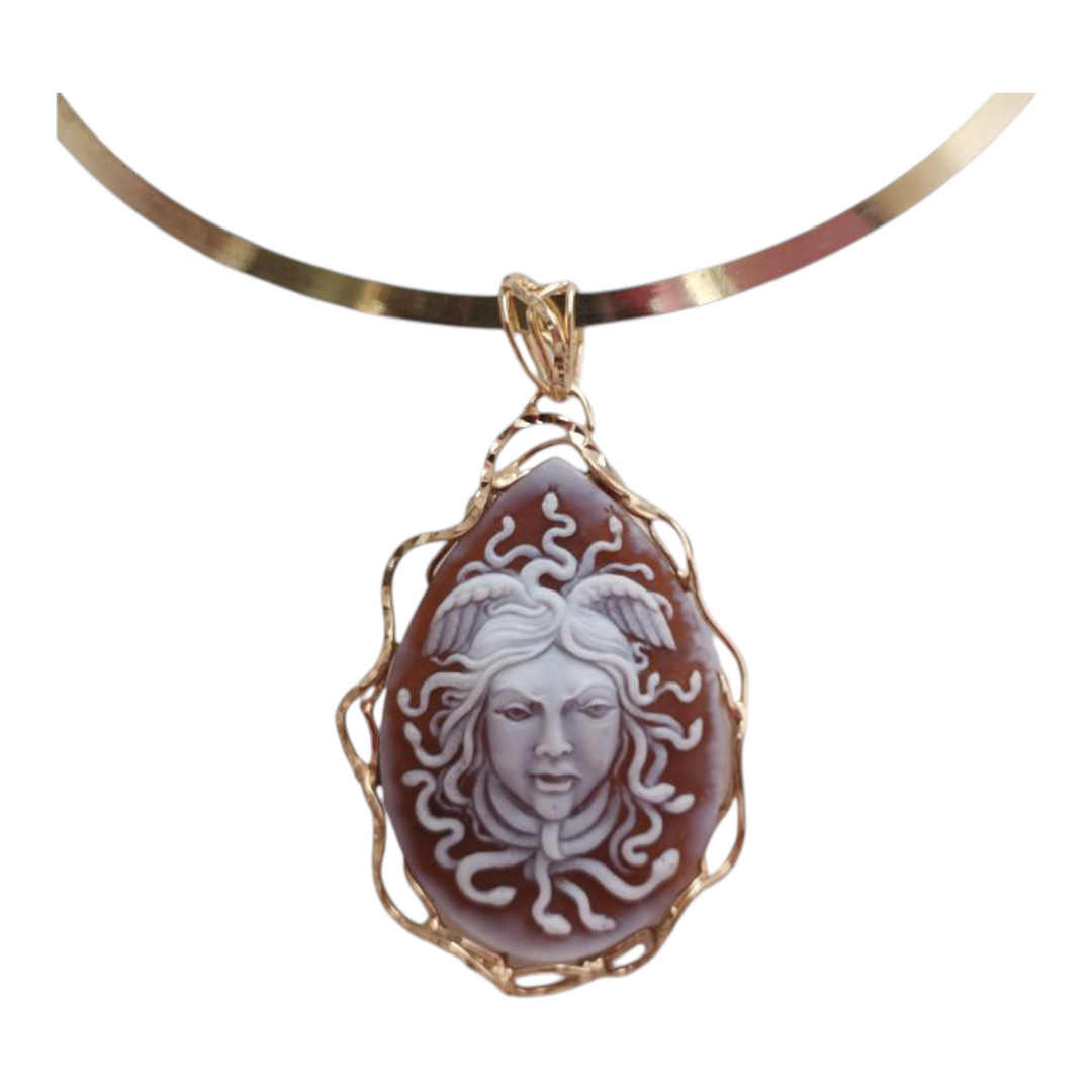 Medusa Goddess Pendant Necklace in Cameo Mounted on Silver
