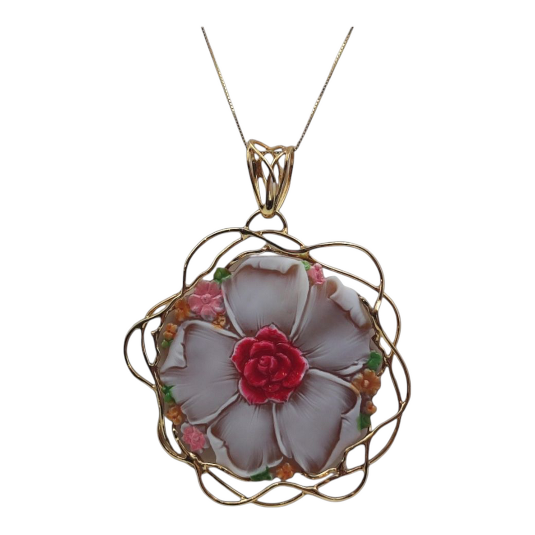 Collana ciondolo fiore in cammeo montato su argento