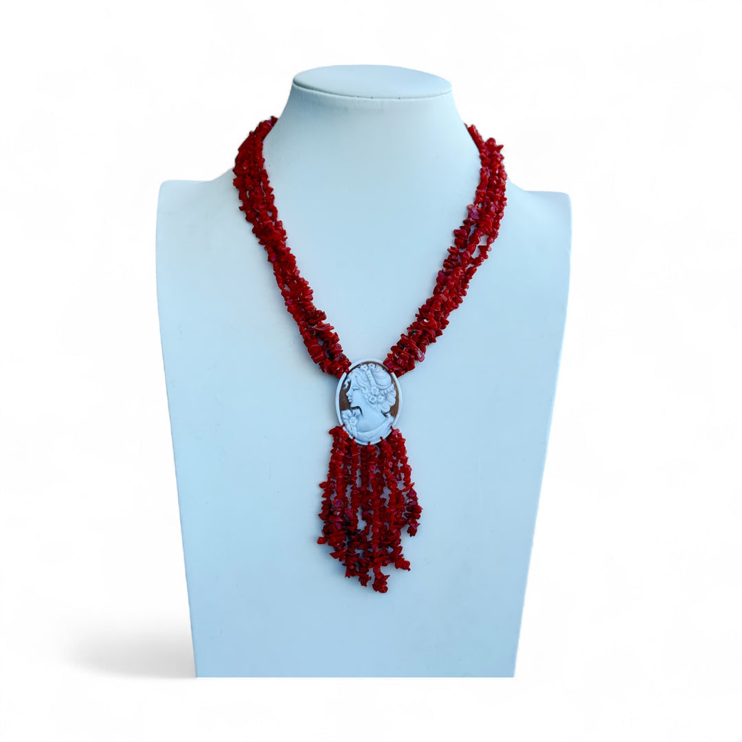 Collana “dama” di cammeo e corallo rosso del mediterraneo