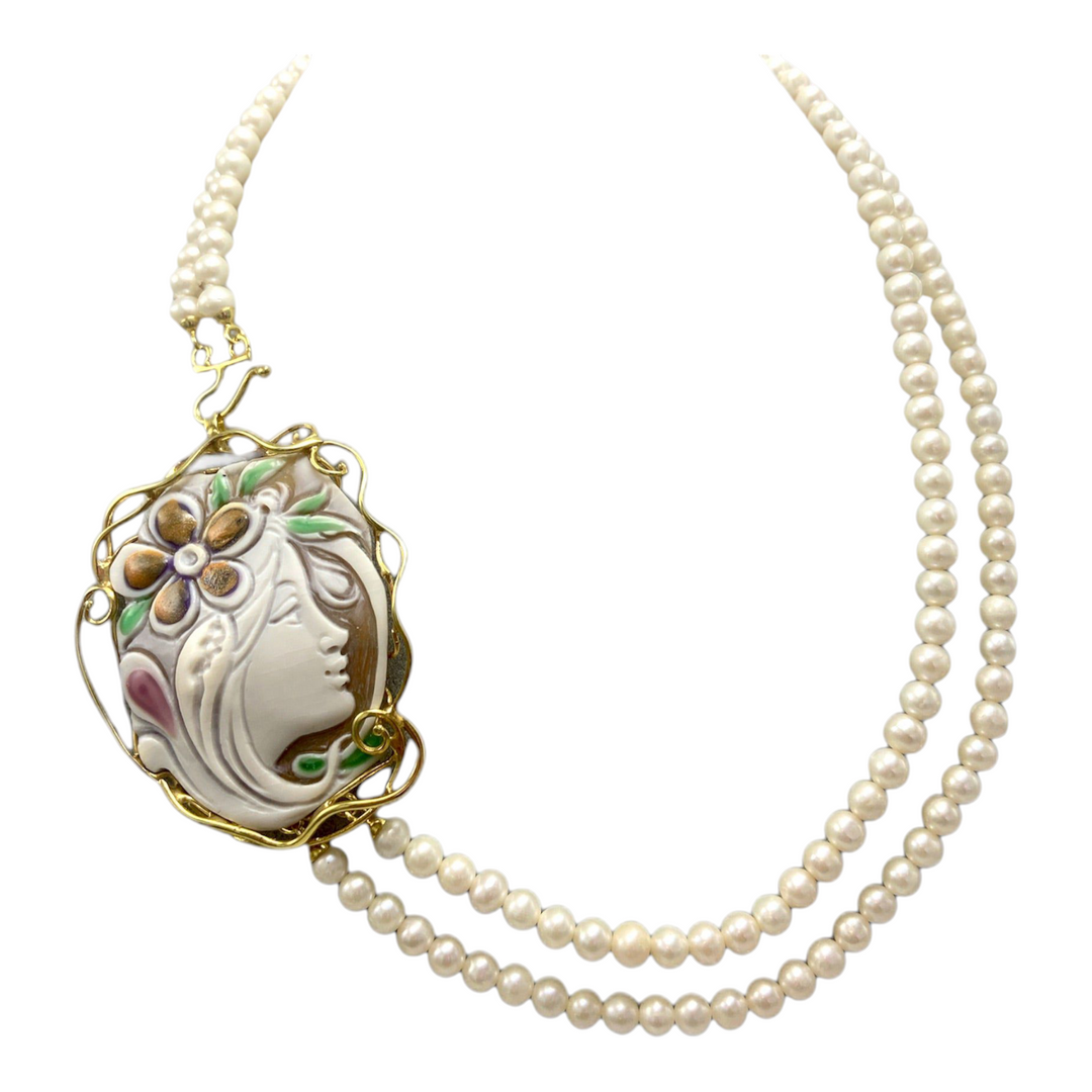 Collana dea in cammeo montato su argento Lucia Vitiello Gioielli di Napoli