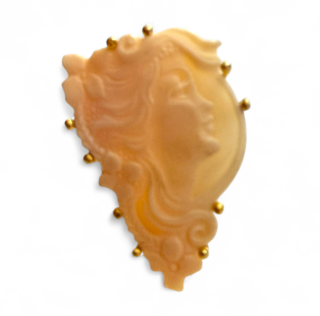 End of collection - “lady” ring in sardonic cameo mounted in gold-plated silver