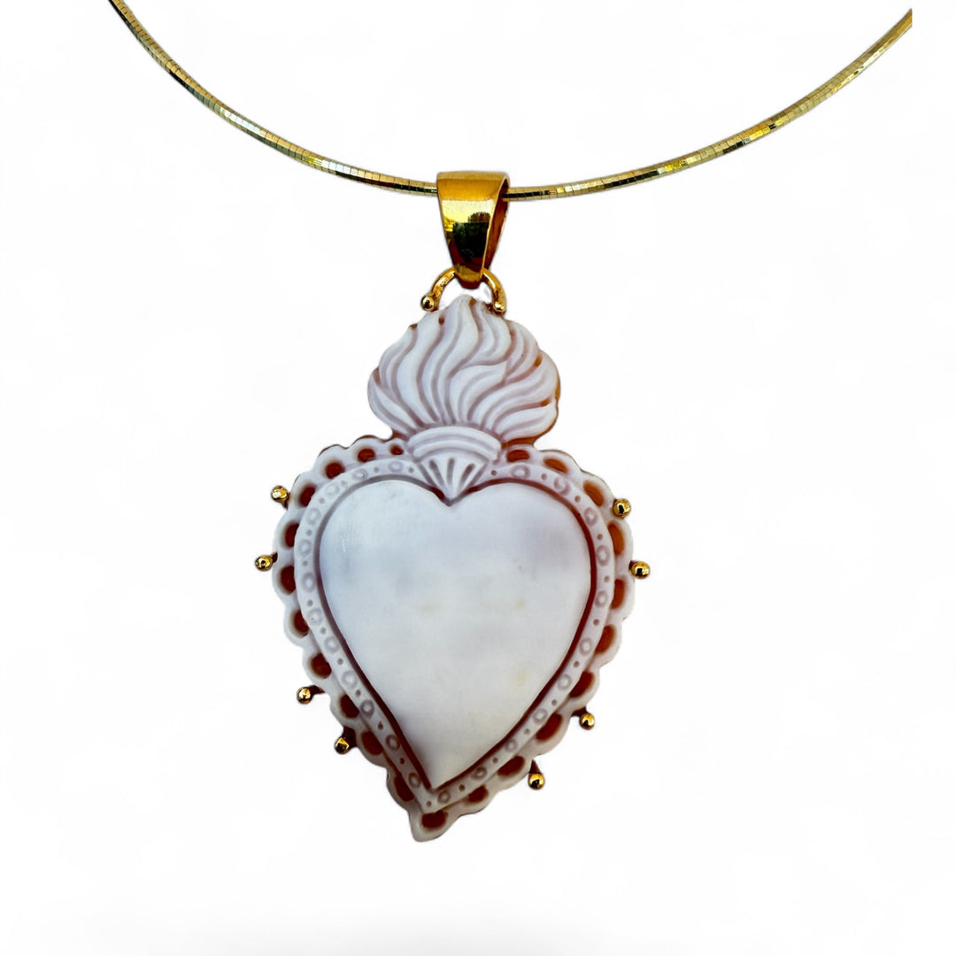 End of collection - "sacred heart" pendant in sardonic cameo mounted on gold-plated silver