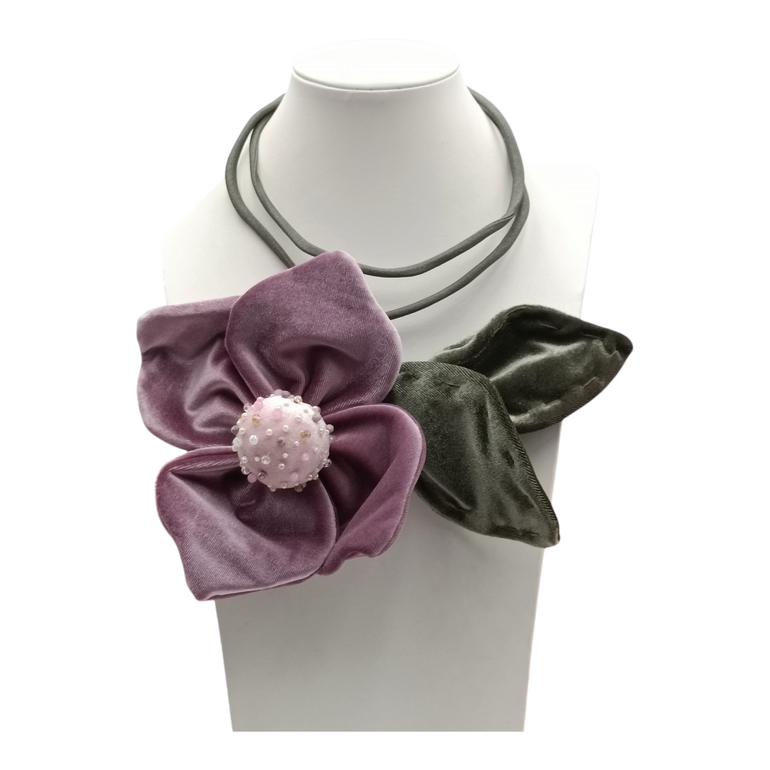 End of collection - velvet "dalia" necklace