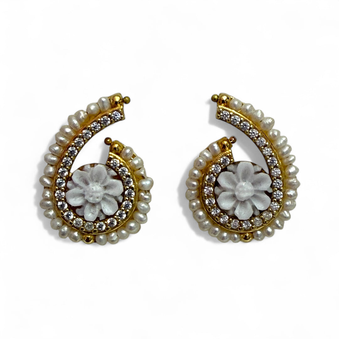 Pearl and cameo comma earrings mounted on zirconia and silver