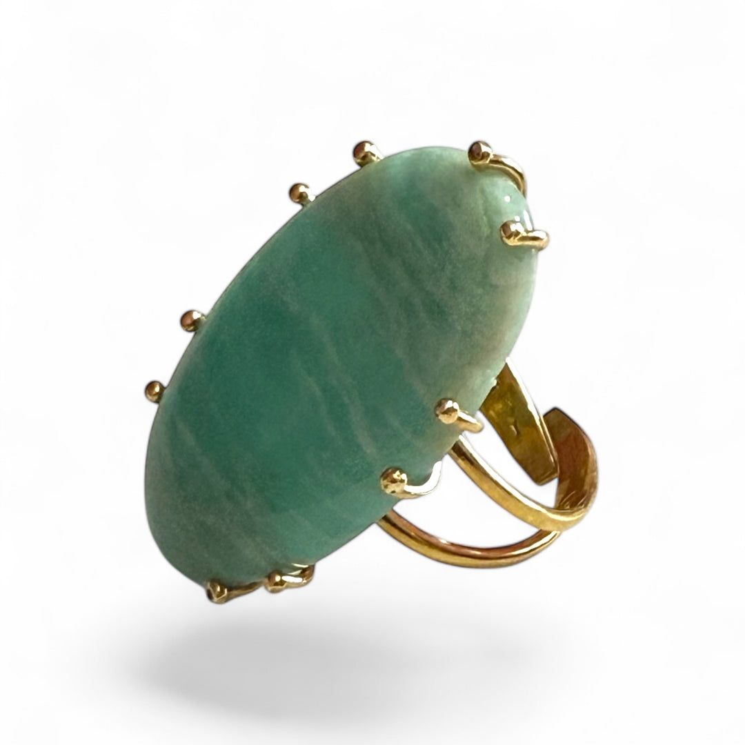 Aquamarine ring set in silver