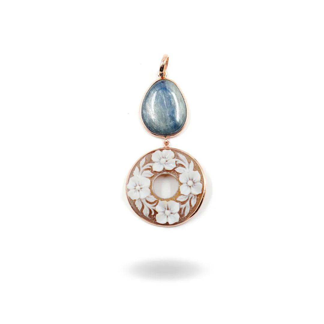 Creole flower pendant in cameo and kyanite mounted on silver