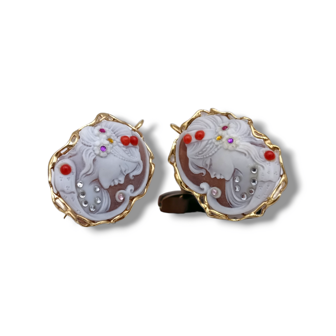 Minerva pendant