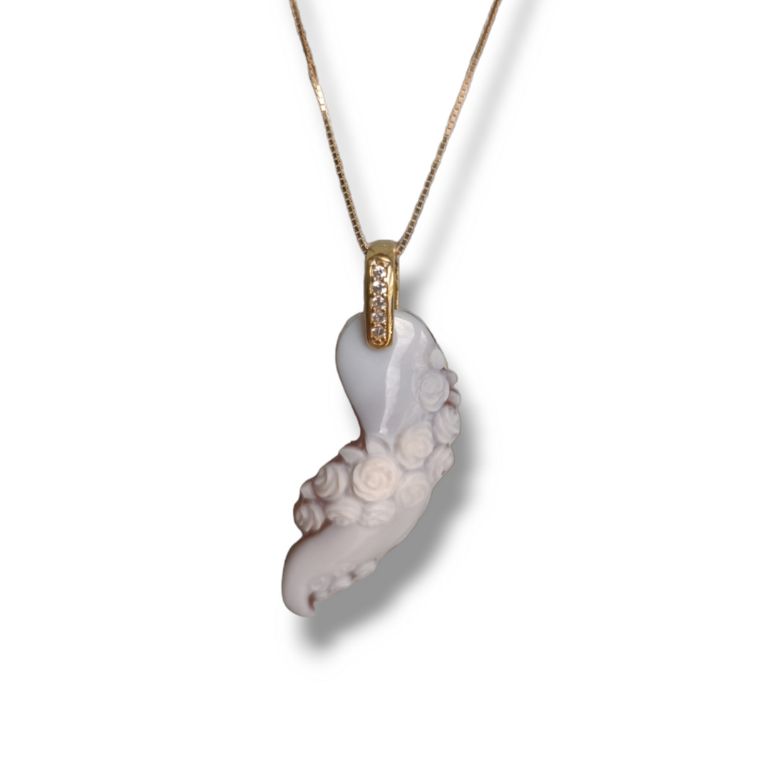 Rose horn pendant necklace in cameo mounted on silver