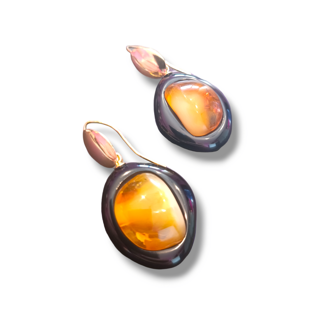 Amber and black agate earrings mounted on silver
