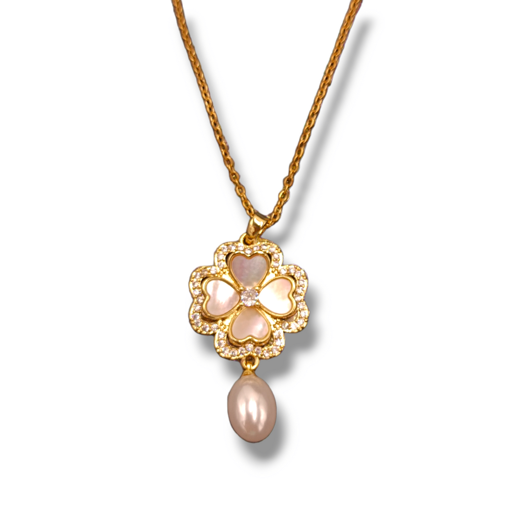END OF COLLECTION - Flower necklace on mother of pearl