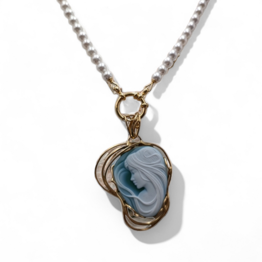 Collana ciondolo dea meraviglia in agata montato su argento