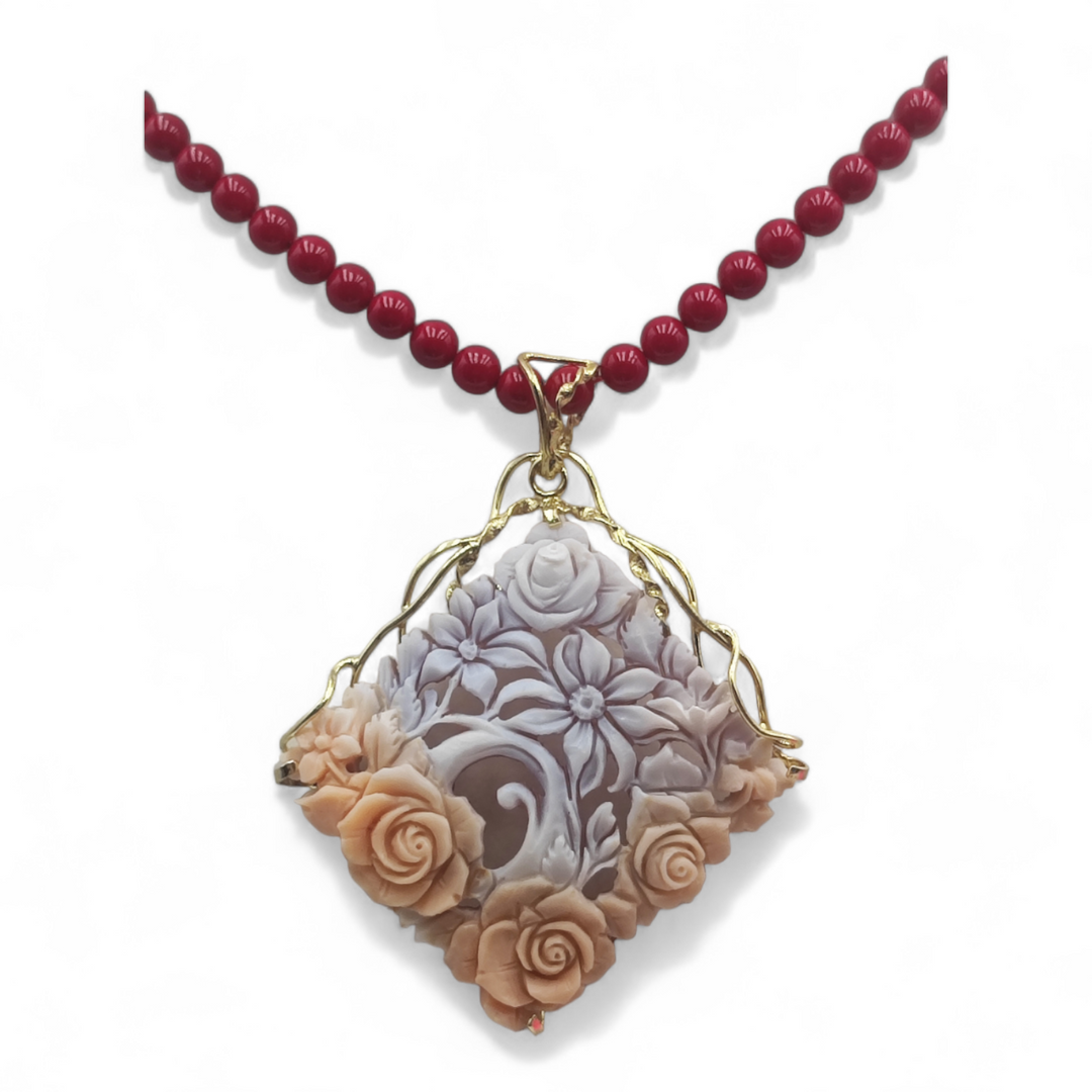 Cameo flower pendant mounted on silver
