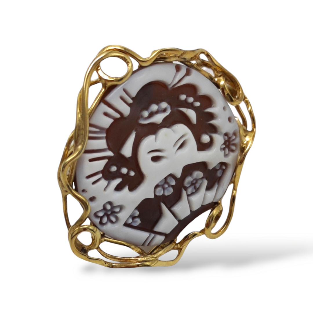 Linea orientale - Anello dea geisha in cammeo e montato su argento Lucia Vitiello Gioielli di Napoli