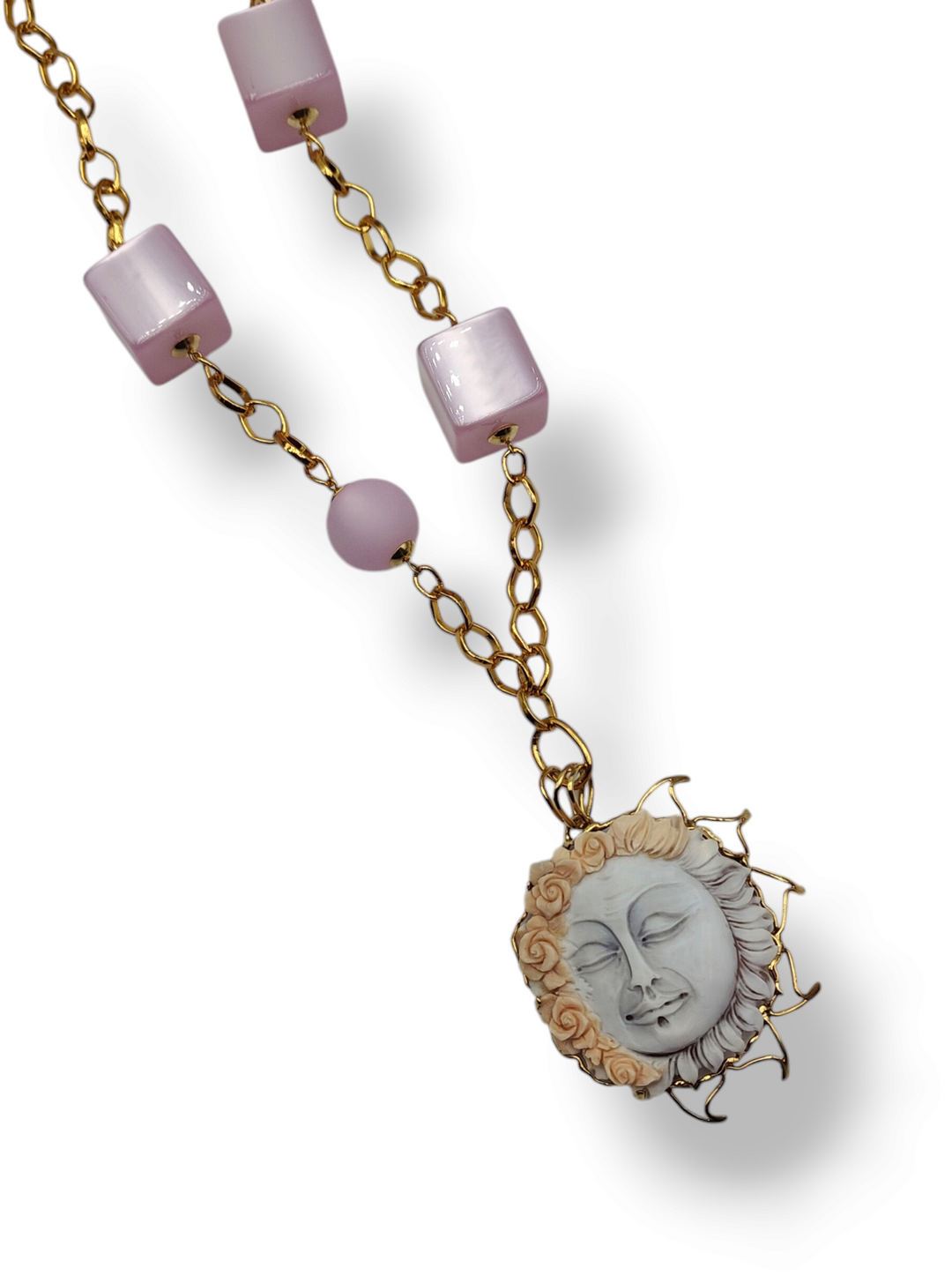 Collana ciondolo sole di mezzanotte in cammeo montata in argento dorato