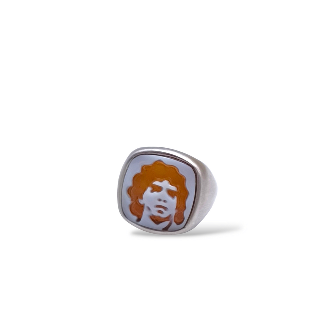 Anello Maradona in cammeo montato su argento