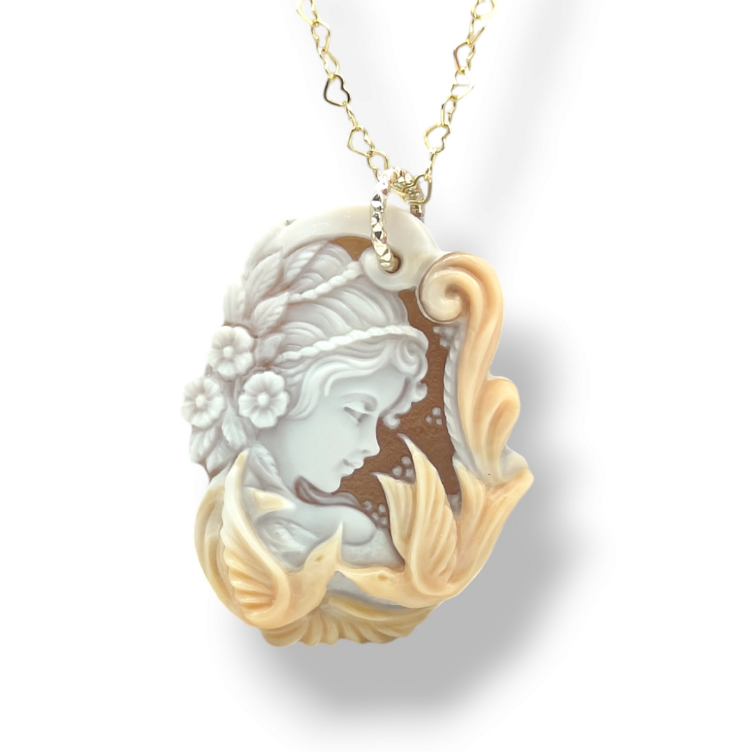 "Lady Writer" cameo pendant necklace mounted on silver