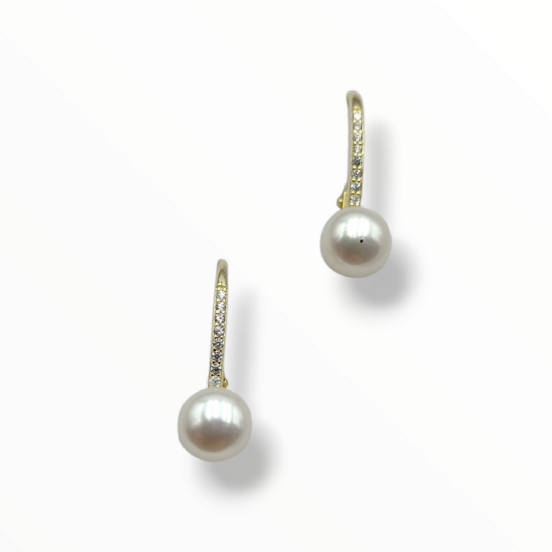 River pearl earrings mounted on silver