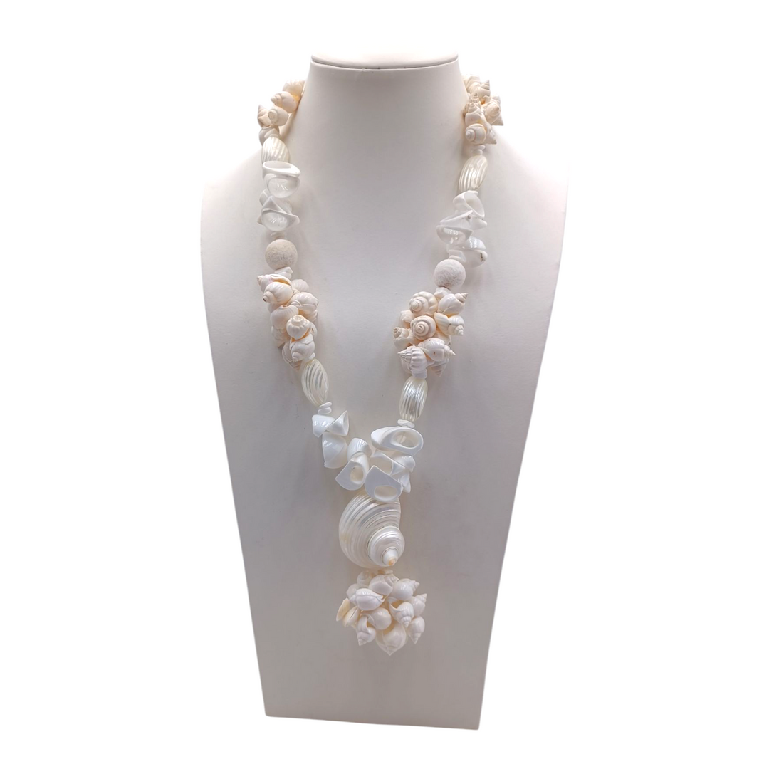 END OF COLLECTION - SHELL NECKLACE IN MOTHER OF WOOD