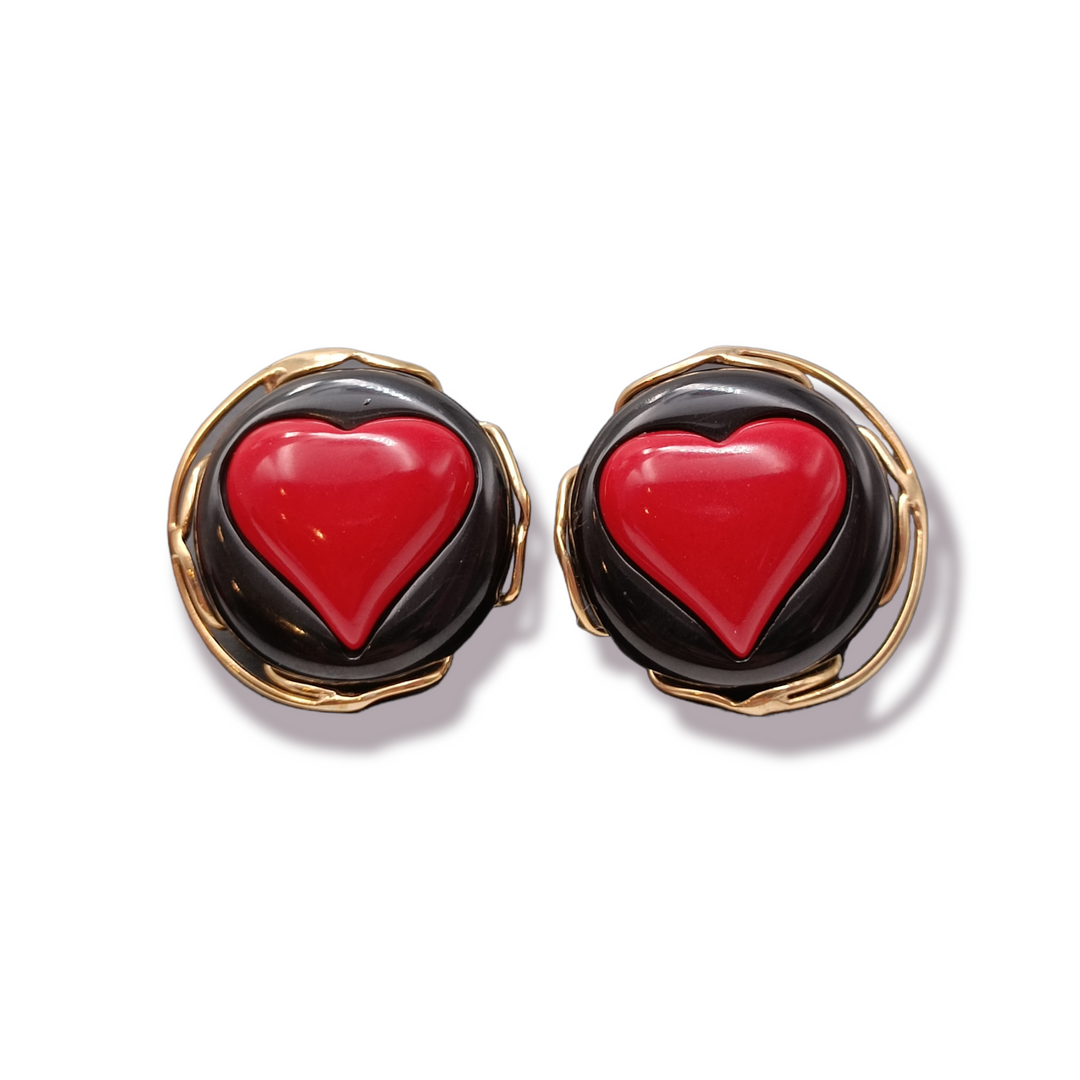 Coral paste heart earrings mounted on black agate and silver