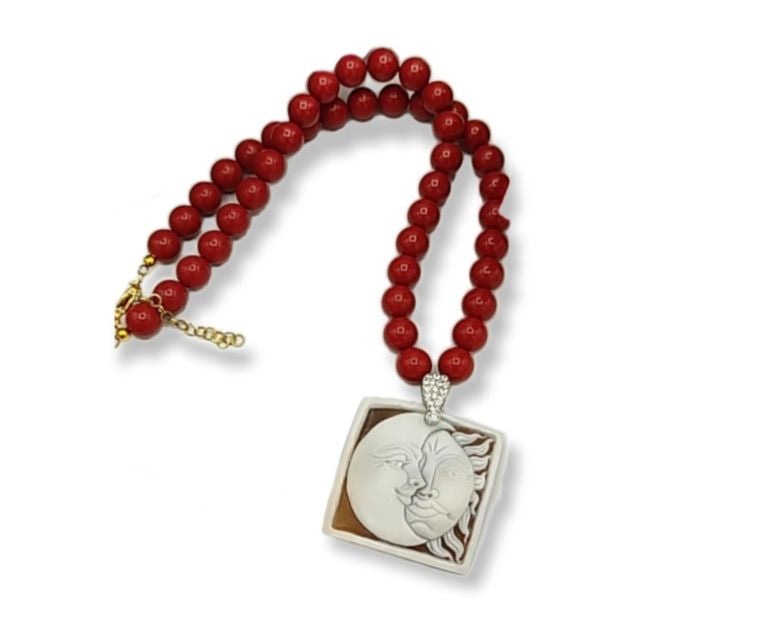 Collana sole-luna su cammeo sardonico - Lucia Vitiello Gioielli di Napoli