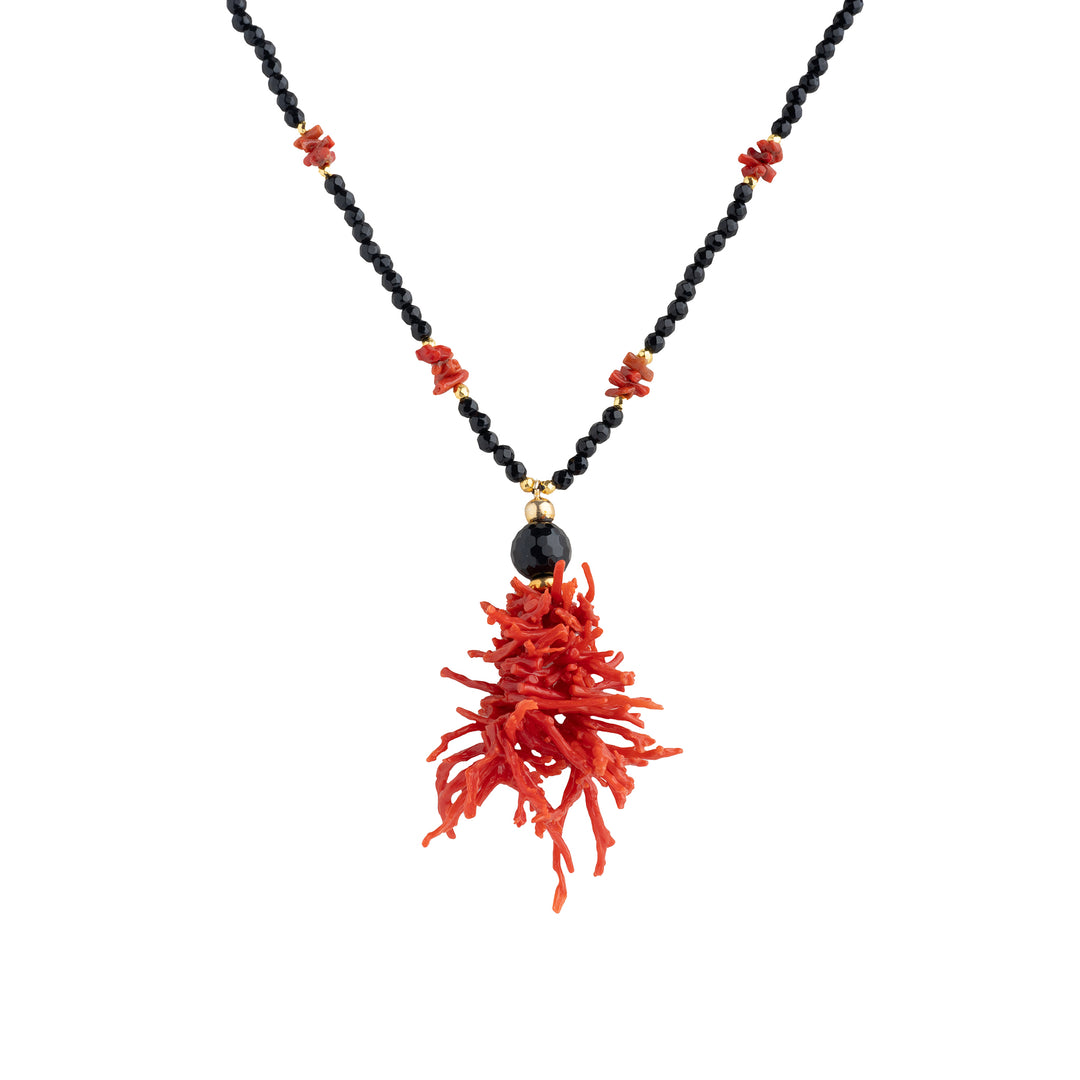 Collana ciuffo di corallo rosso ed agata nera sfaccettata