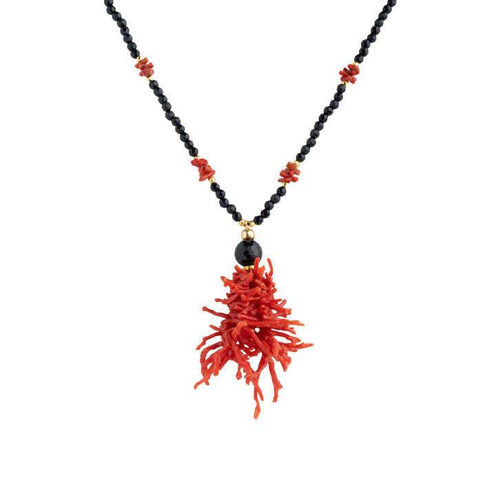 Collana ciuffo di corallo rosso ed agata nera sfaccettata