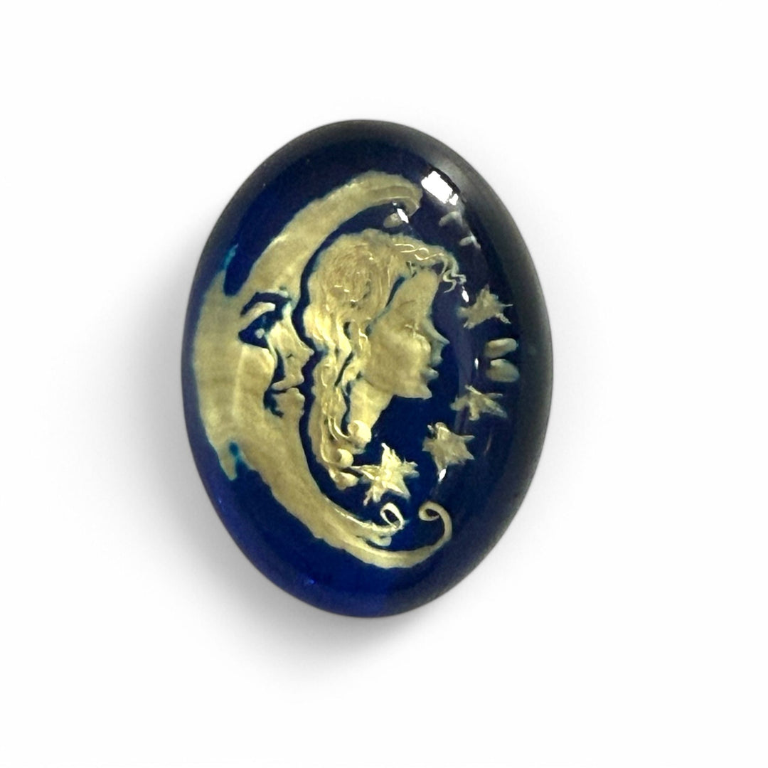 End of collection - Retro-engraved "dama luna" ring in blue amber set in silver