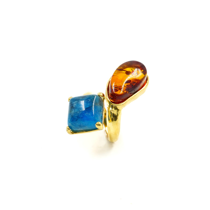 Apatite and amber ring mounted on silver