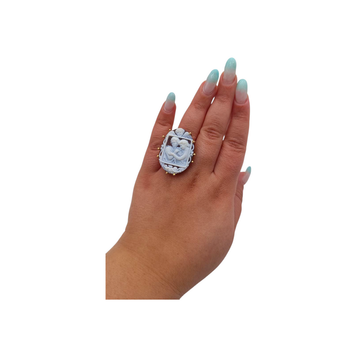 Anello Angeli del Mistero di Cammeo montato in Argento Dorato
