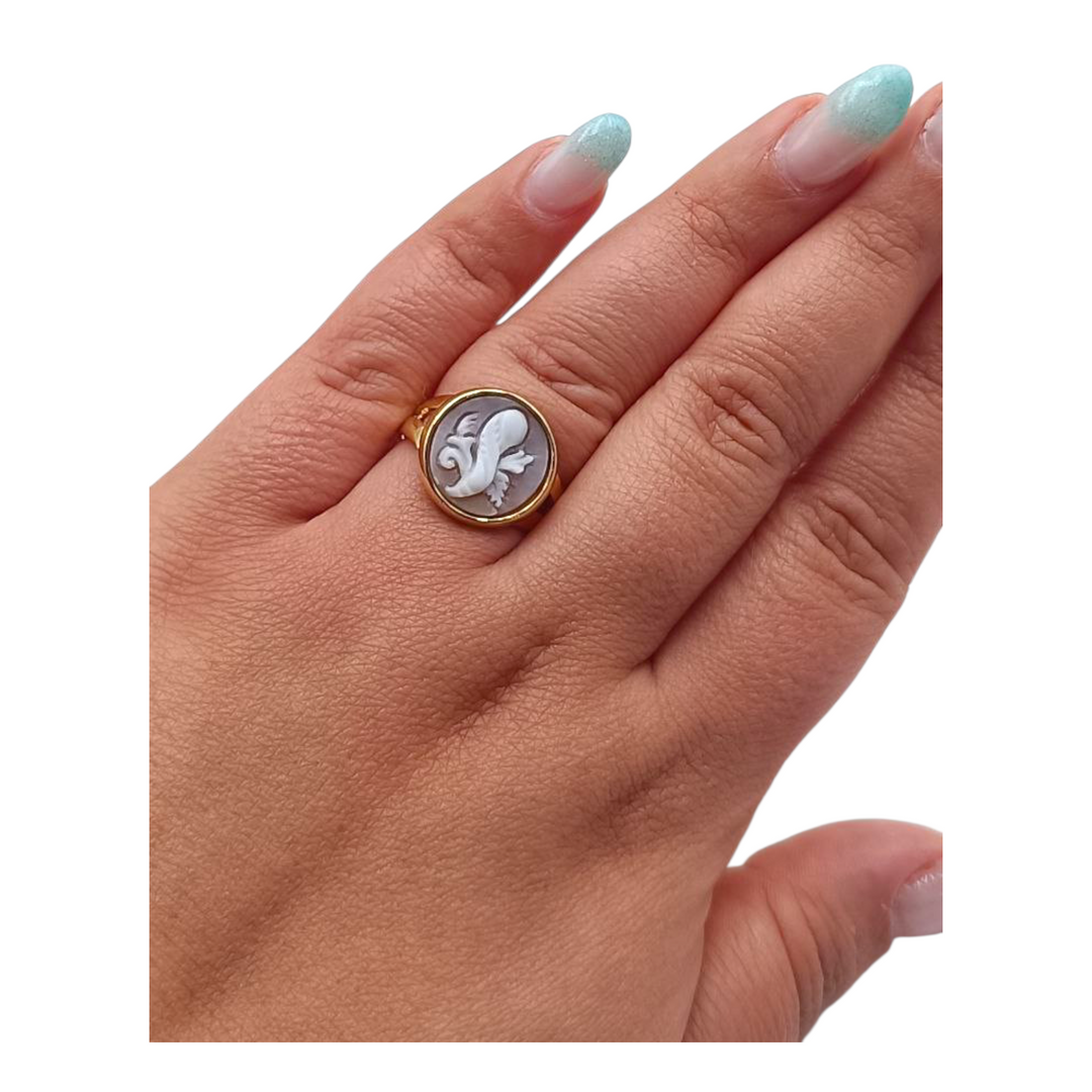 Anello Asso di Bastoni di Cammeo montato in Argento Dorato