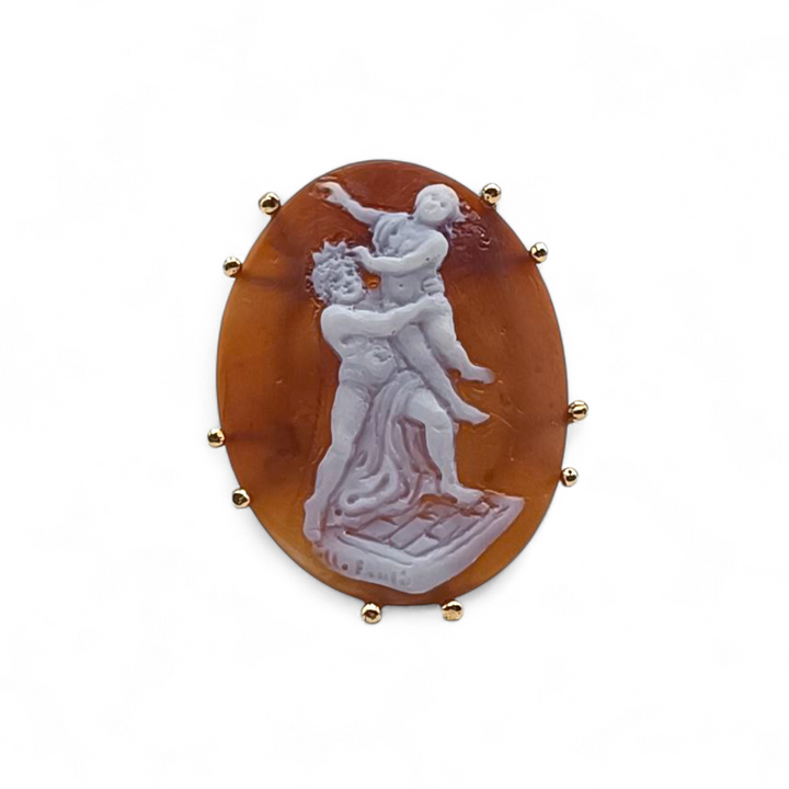 Anello Bacco e Arianna di Cammeo montato in Argento Dorato