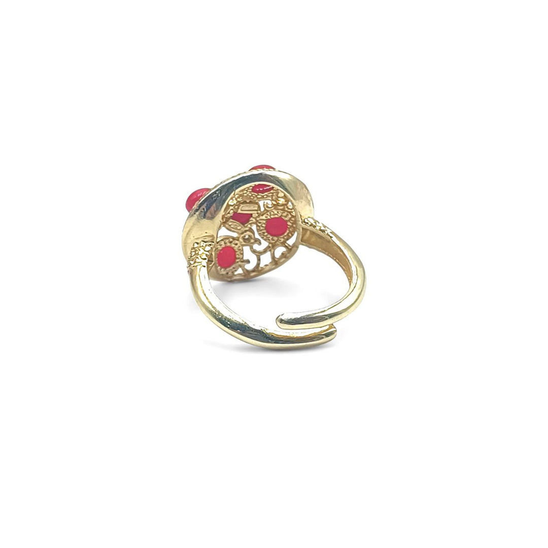 Anello di Corallo e Zirconi montato in Argento Dorato