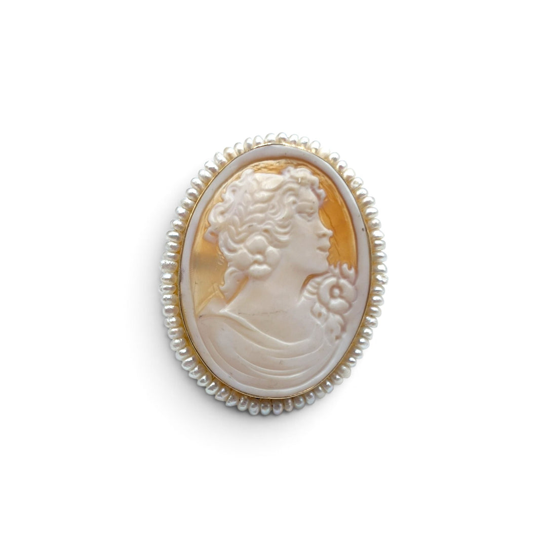 Anello Dama di Cammeo e Perle montato in Argento Dorato