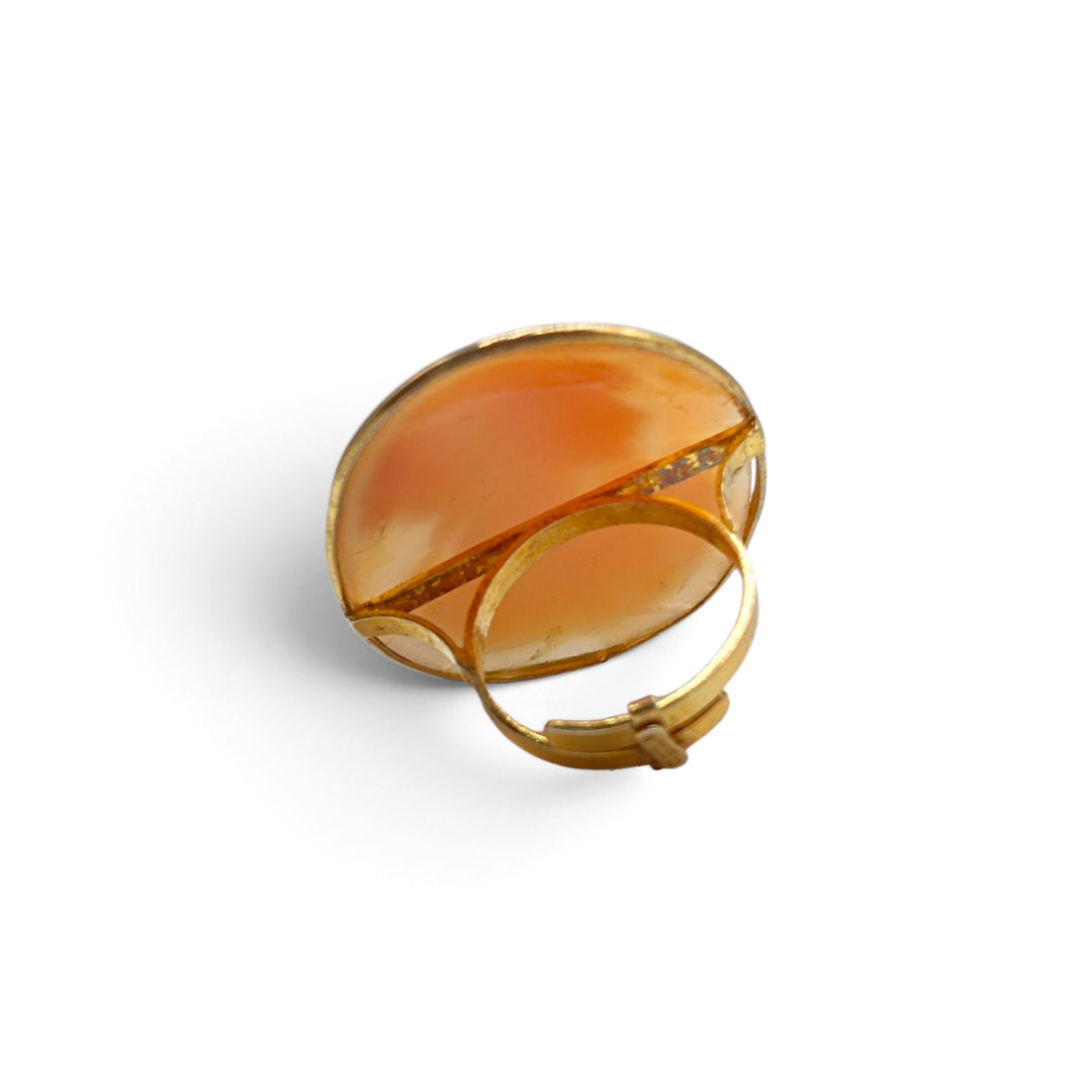 Anello Dea Flora di Cammeo montato in Argento Dorato