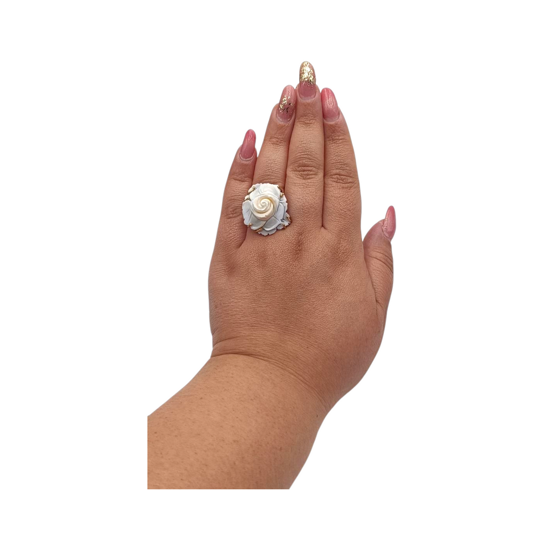 Anello Fiore Rosa di Cammeo montato in Argento Dorato