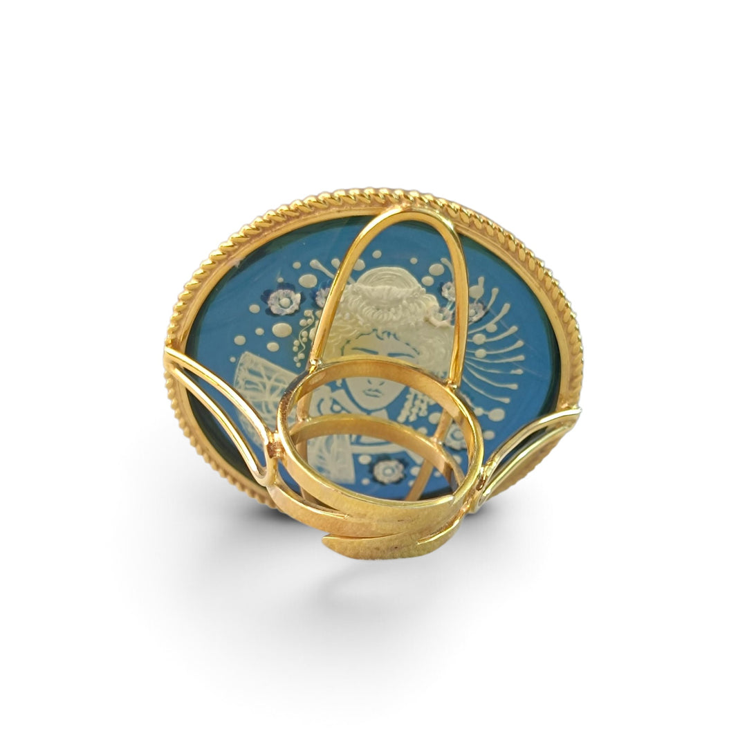 Anello Geisha di Ambra blu montato in Argento Dorato