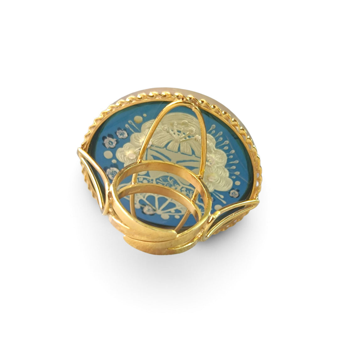 Anello Geisha di Ambra blu montato in Argento Dorato