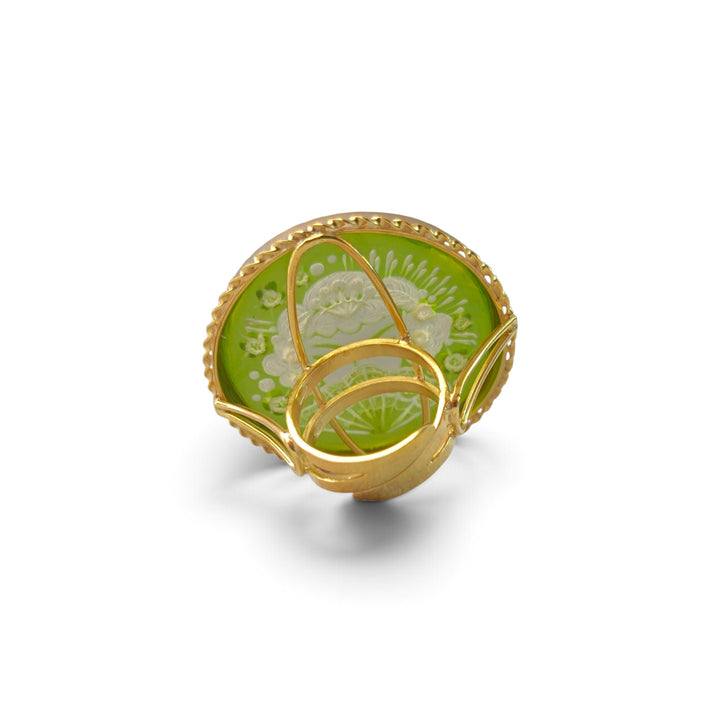 Anello Geisha di Ambra verde montato in Argento Dorato