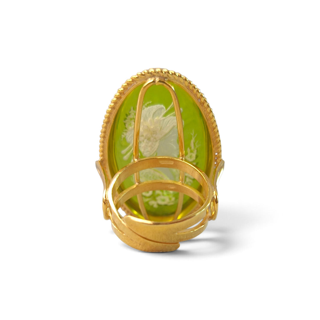 Anello Geisha di Ambra verde montato in Argento Dorato