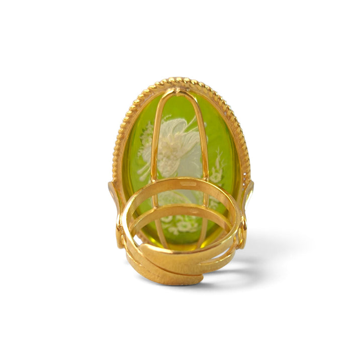Anello Geisha di Ambra verde montato in Argento Dorato