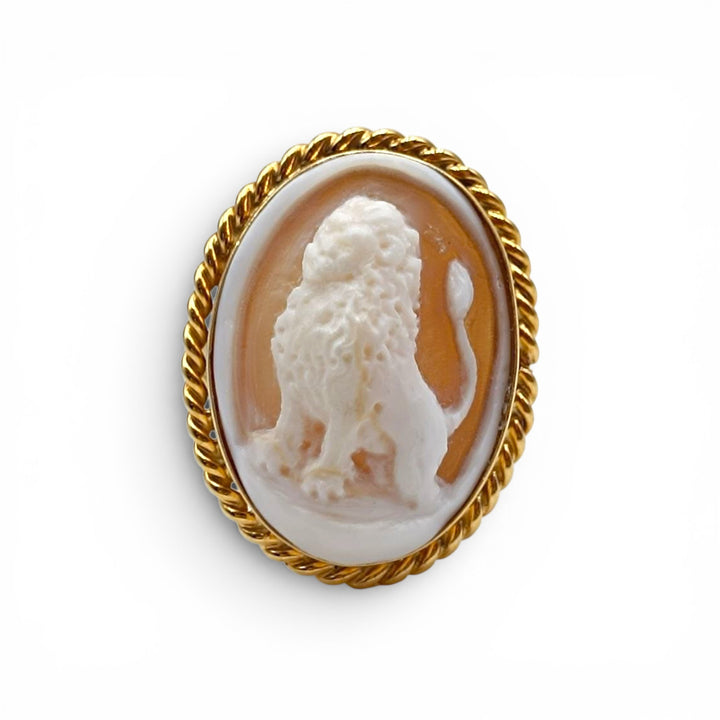 Anello Leone di Cammeo montato in Argento Dorato