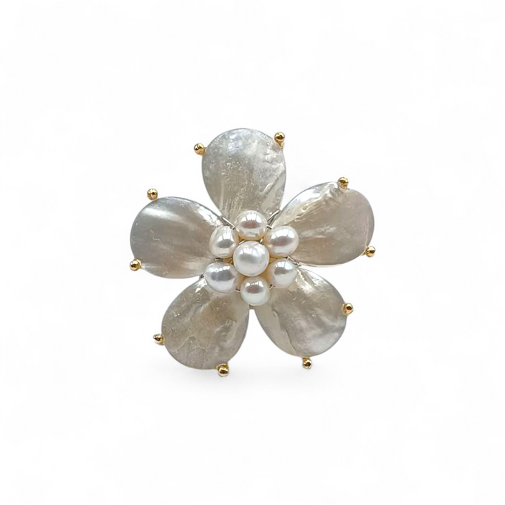 Anello Fiore di Madreperla montato in Argento Dorato
