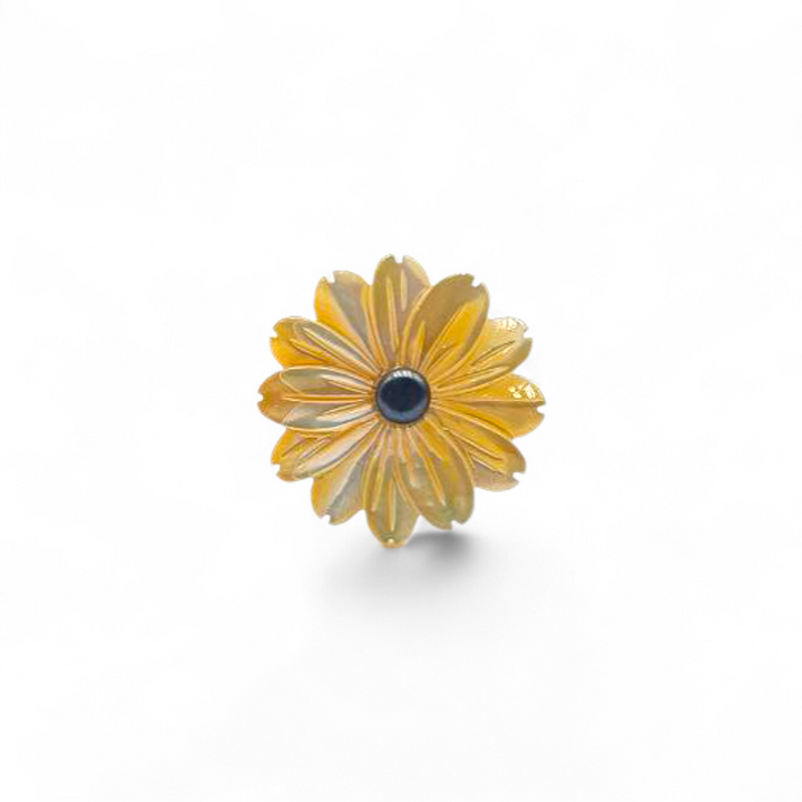 Anello Margherita gialla di Madreperla montato in Argento